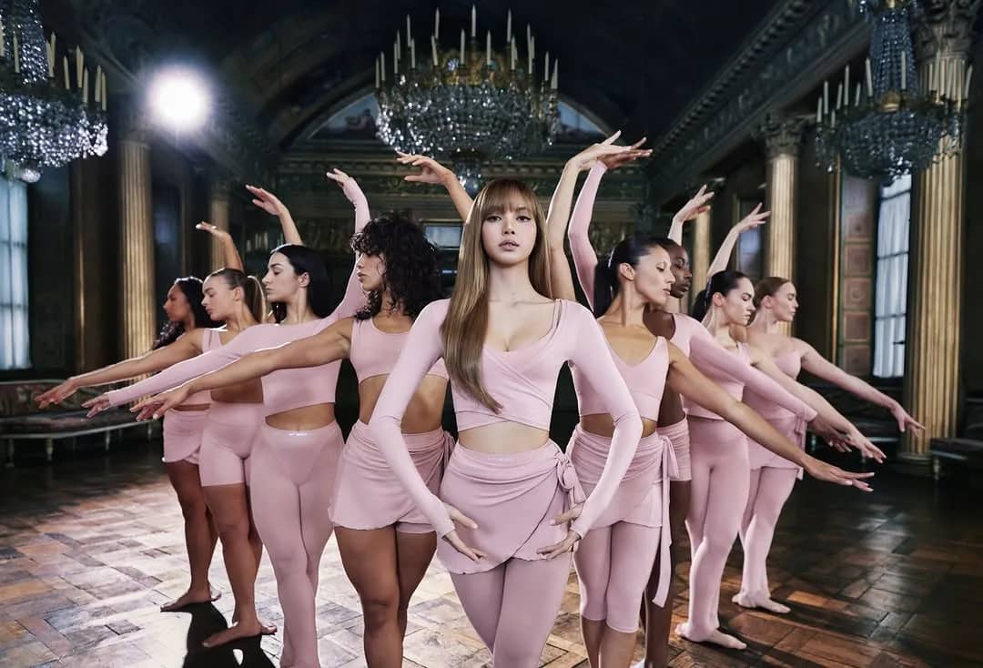 Lisa Centers the NikeSKIMS Debut with Significant Engagement Performance - Image 4