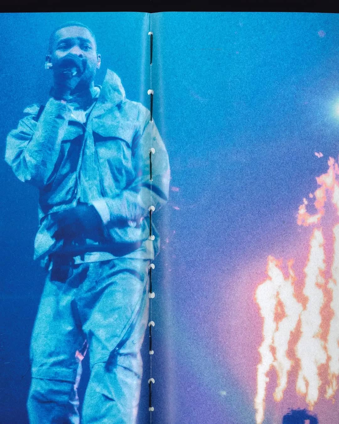 Stone Island Documents Dave’s Tour Narrative Through a Tangible Research Book - Image 2