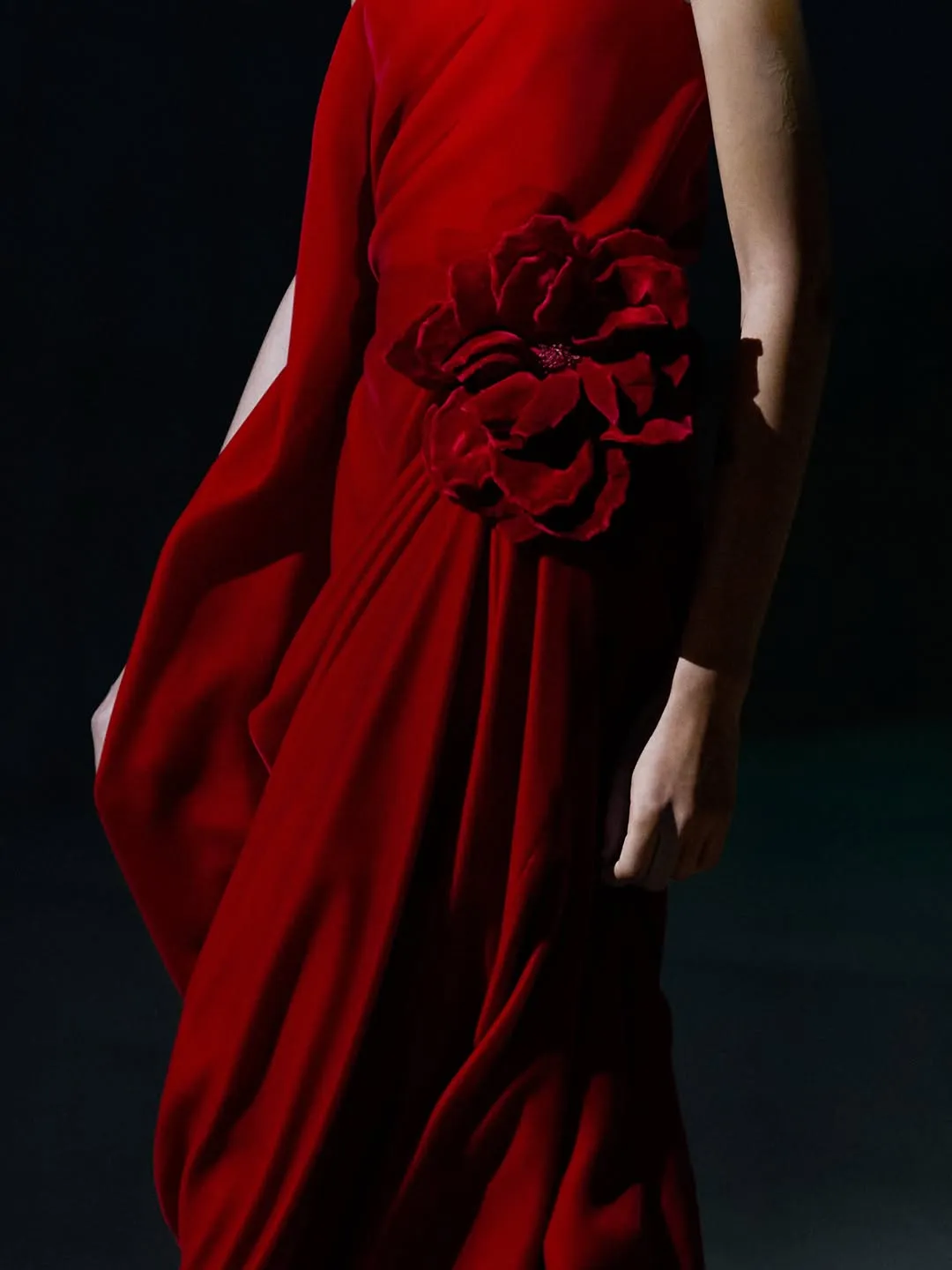 Dior Explores Film Noir Codes Through Ed Ruscha and Marlene Dietrich - Image 7