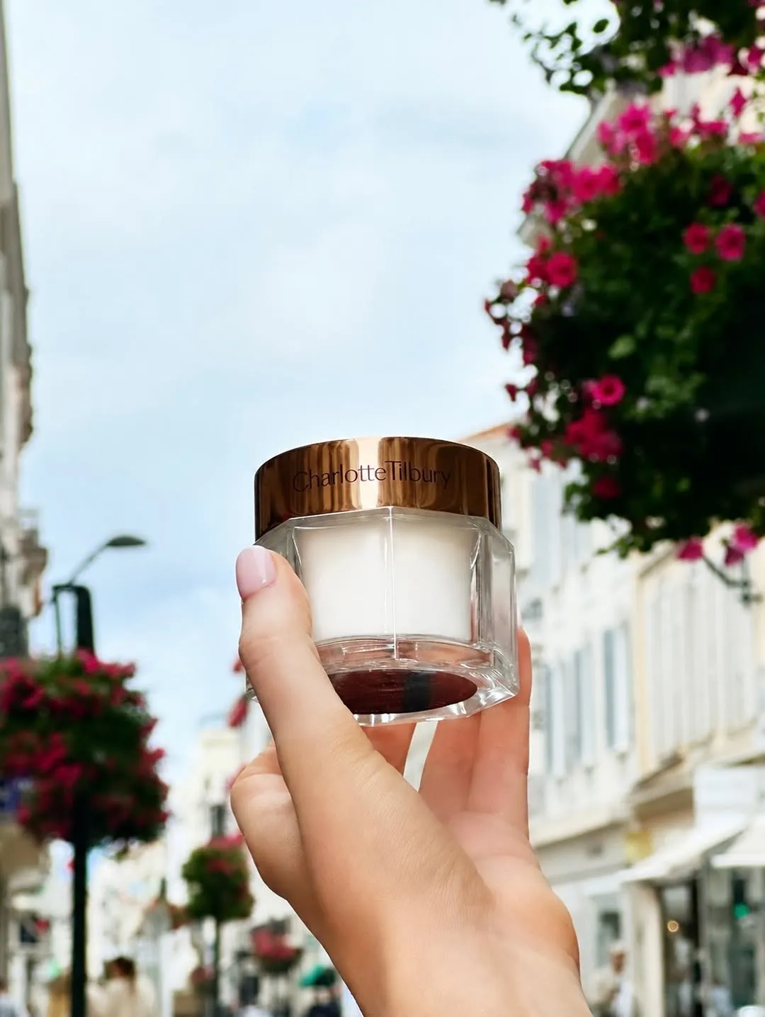 Charlotte Tilbury Centers New Magic Cream Formulation Within Cannes Red Carpet Artistry - Image 9