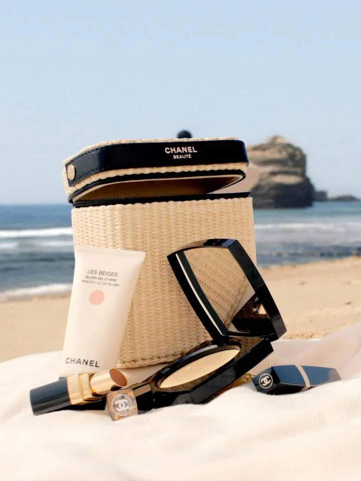 Chanel Centers Material Tactility Through the Les Beiges Woven Basket - Image 1