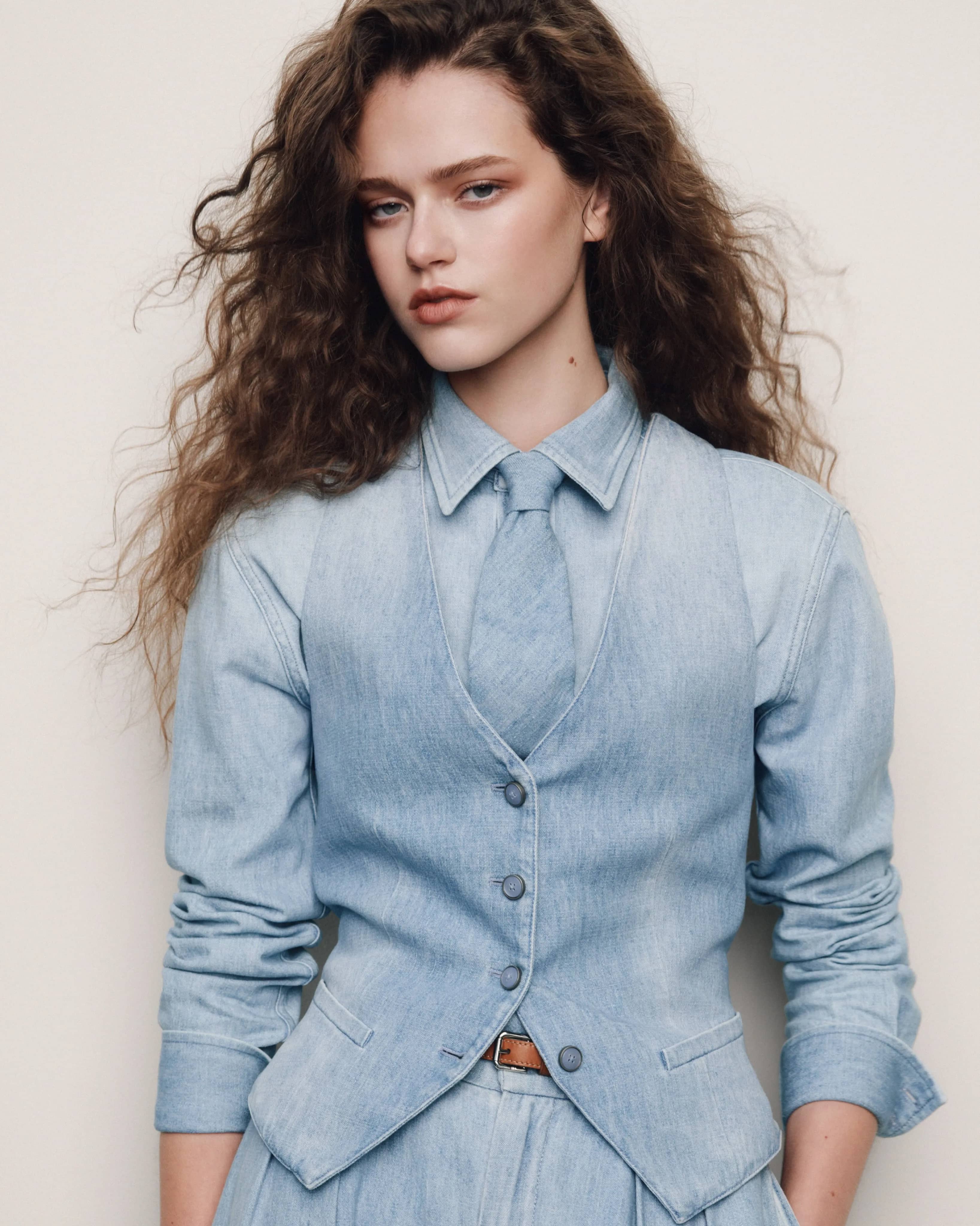 Ralph Lauren Highlights Tailored Silhouettes Within a Luxury Denim Context - Image 1