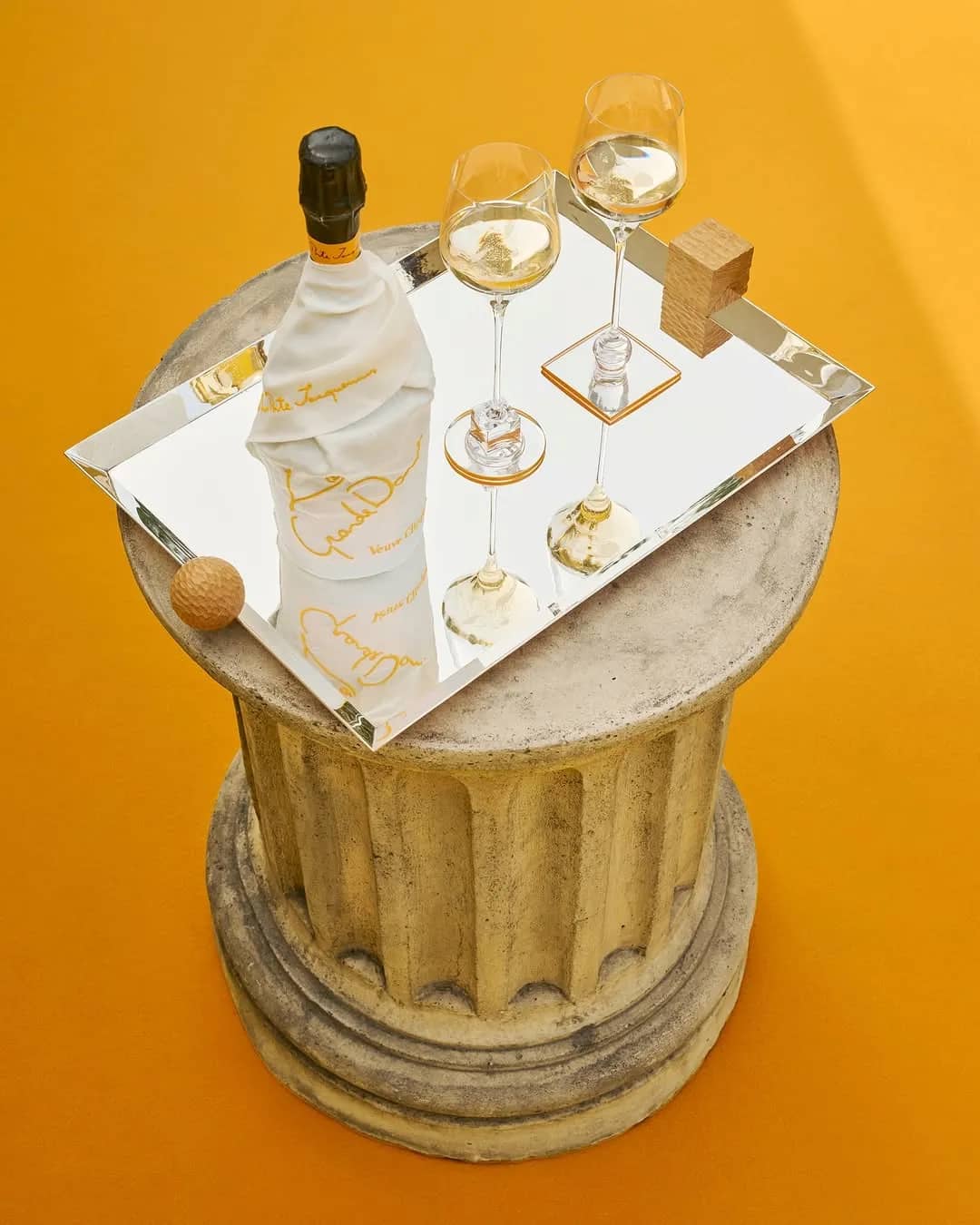 Jacquemus Centers High-Profile Advocacy to Spotlight the Veuve Clicquot Collaboration in Seoul - Image 9