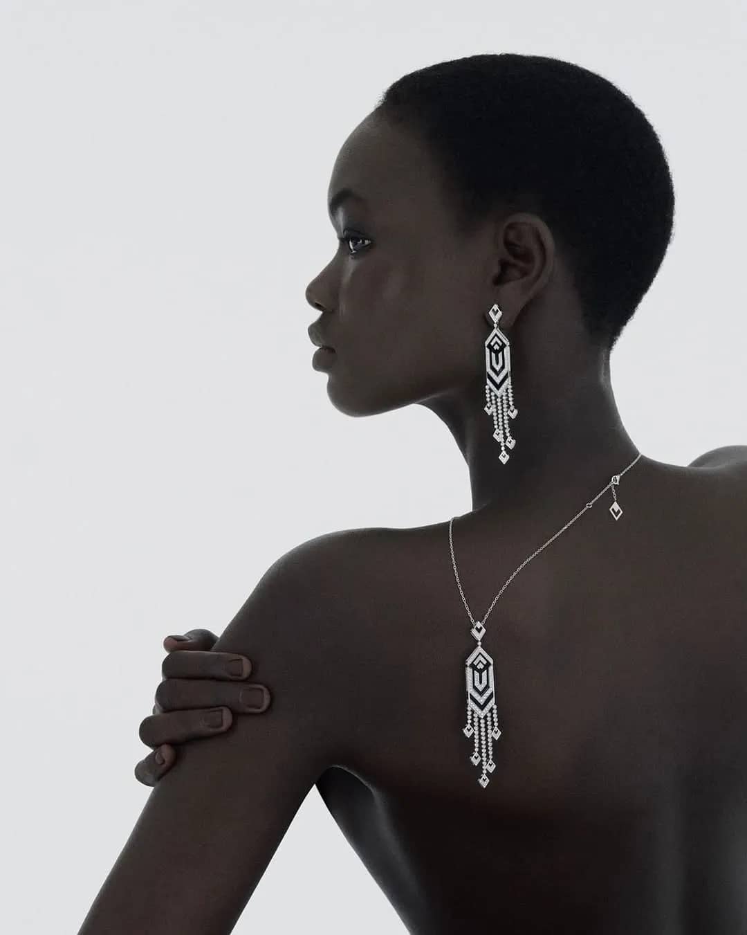 Ralph Lauren Places Fine Jewelry Within a 10 Magazine Editorial Portrait - Image 1