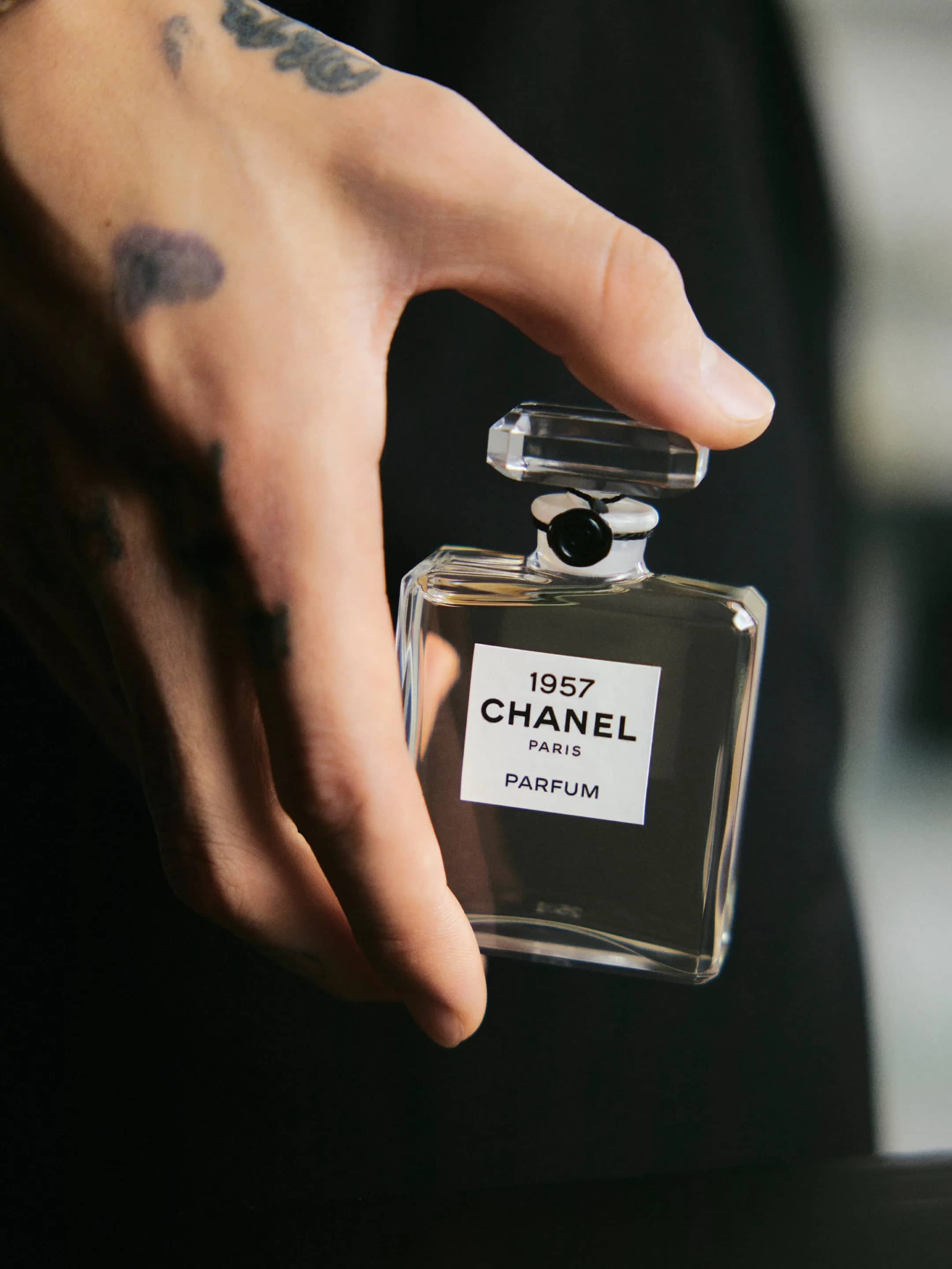 Jung Kook’s Close-Up Pushes 1957 L’Extrait Engagement 8.8x - Image 1