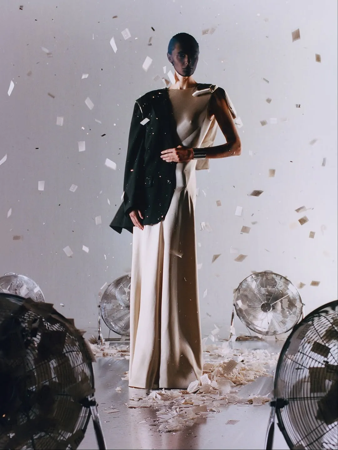 Frank Lebon’s Distorted Confetti Lens Reframes Margiela’s SS26 Commercial Narrative - Image 2
